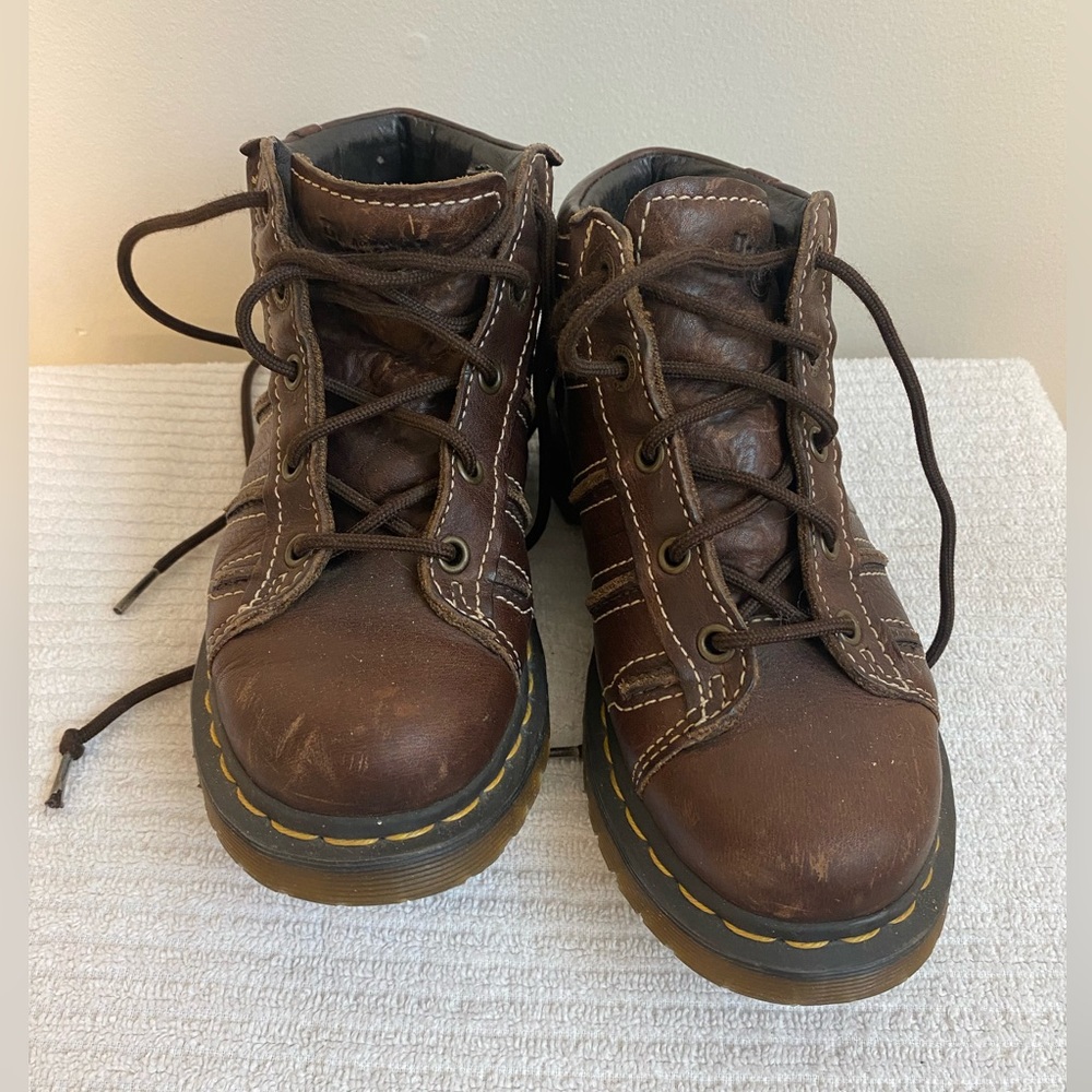 Doc Marten’s brown leather boots size 6